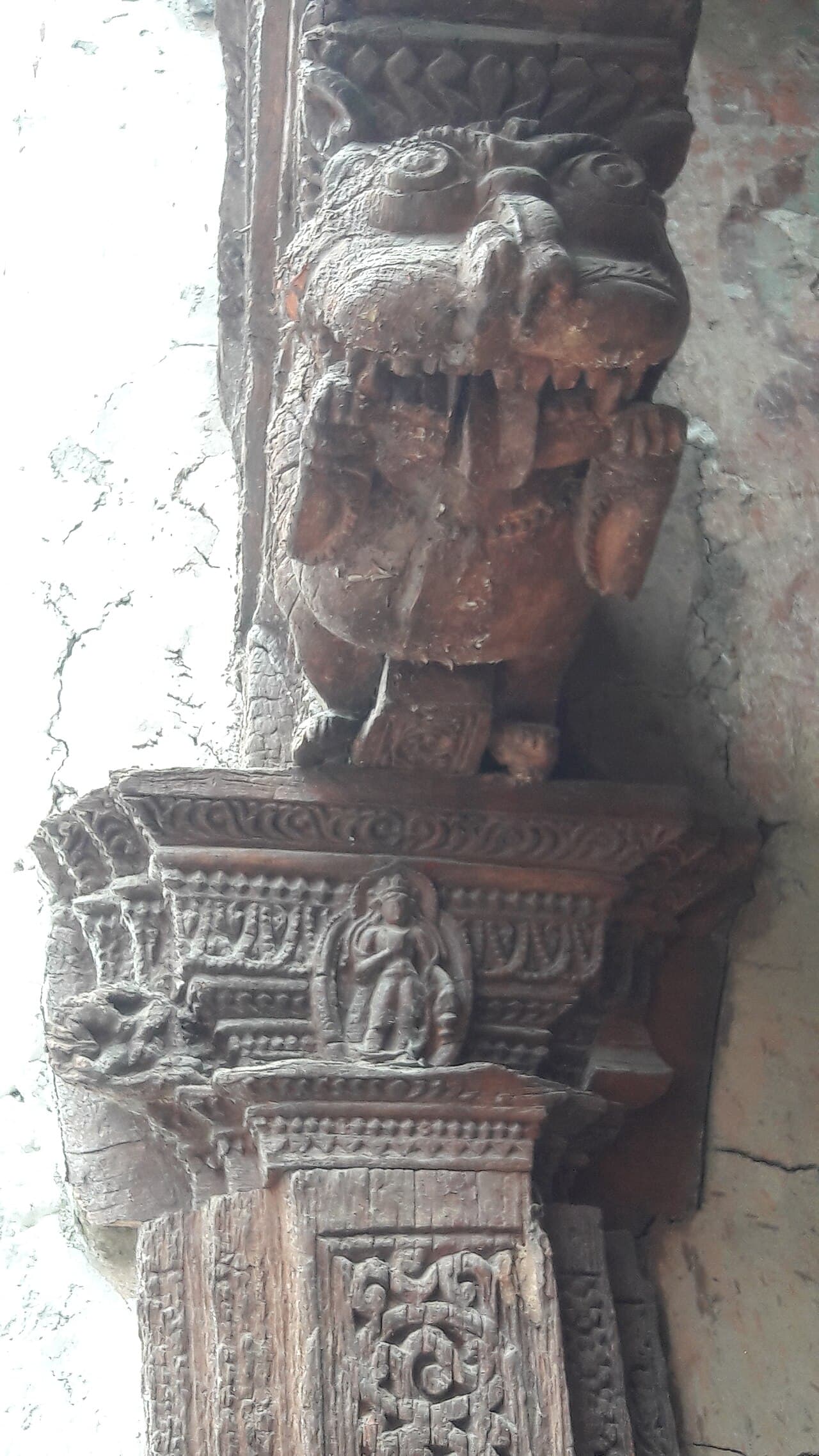 Un détail de bois sculpté au monastère d’Alchi