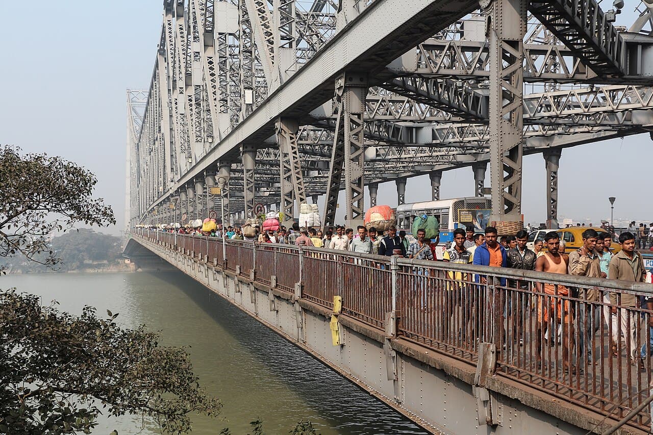 Le pont de Howrah sur le Hooghly, à Kolkata