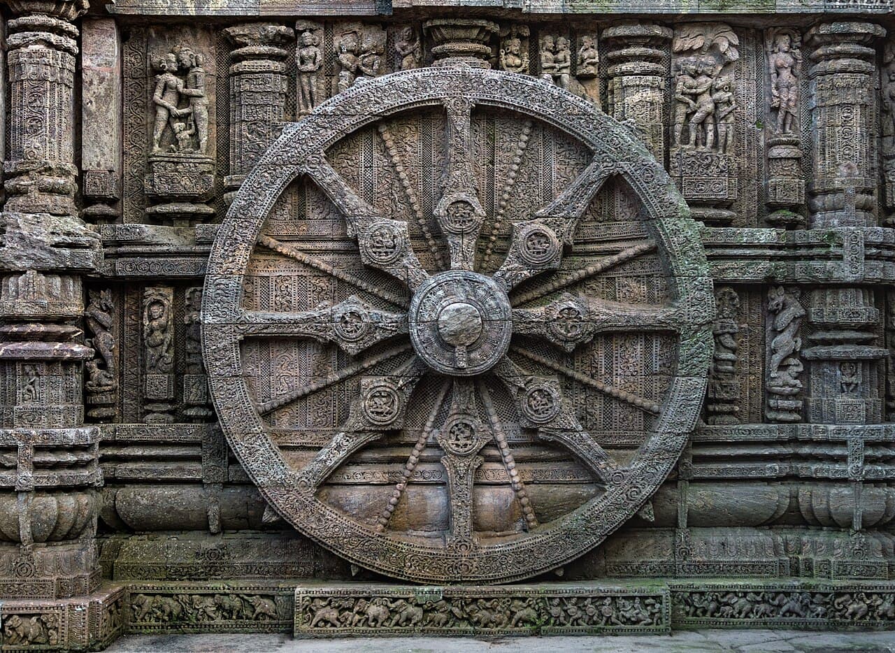 Une roue sculptée du temple du Soleil de Konark